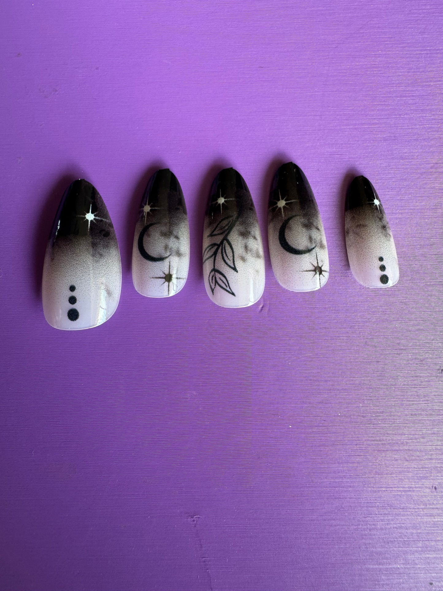 Press On Nails: Almond Moons