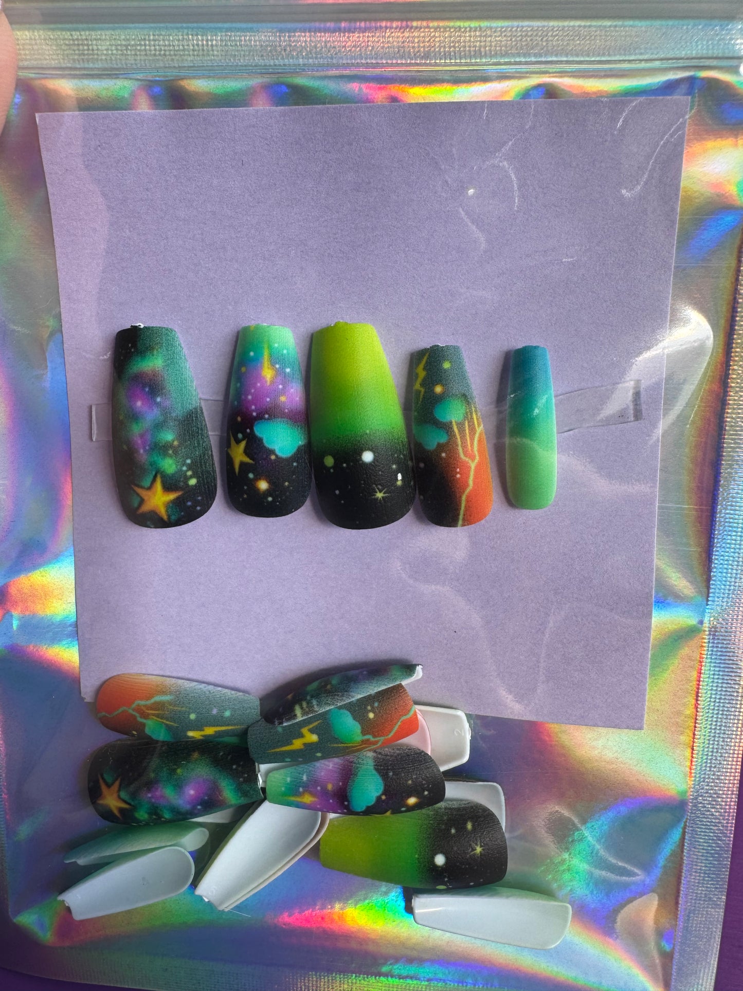 Press On Nails: Medium Coffin Northern Lights